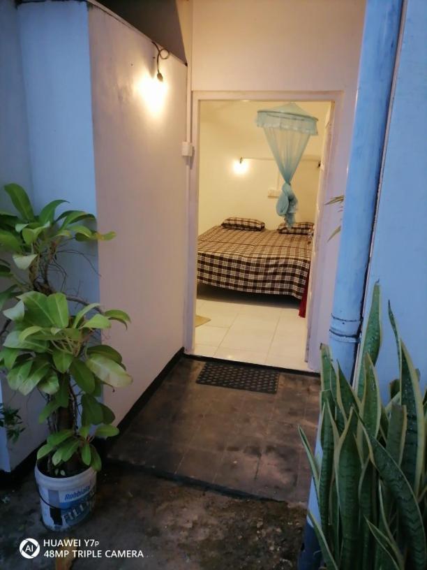 The Ocean Villa At Surf Spot 마타라 외부 사진