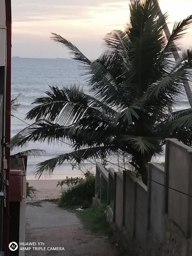 The Ocean Villa At Surf Spot 마타라 외부 사진